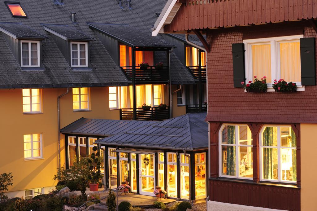 Ferien Residenz Bergfried Hotel Hinterzarten Ngoại thất bức ảnh